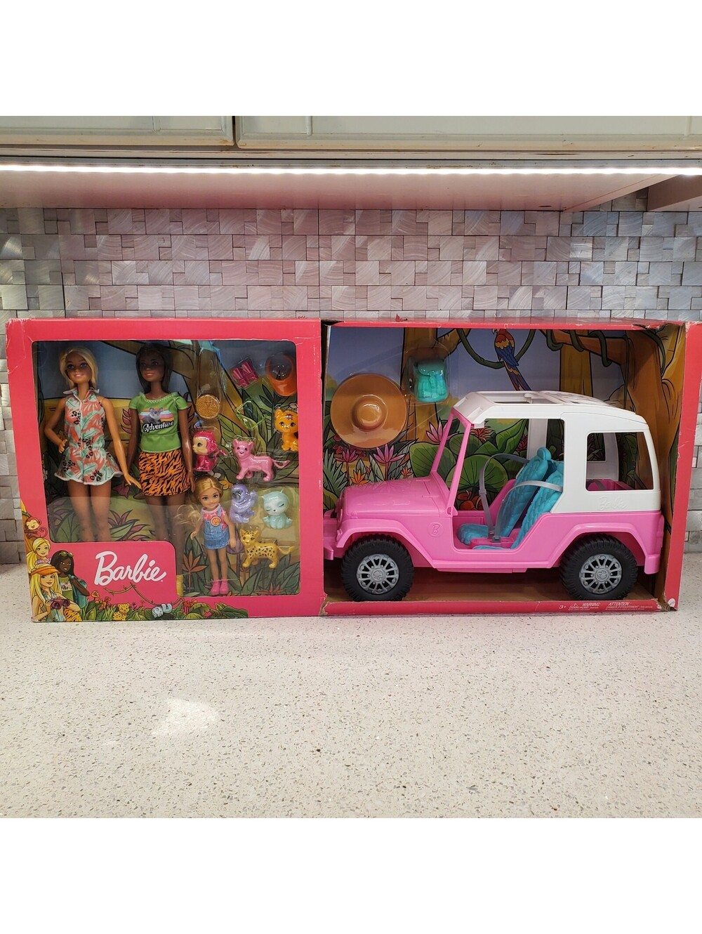 Barbie Sisters and Friends Wildlife Adventure Gift Set Pink Jeep